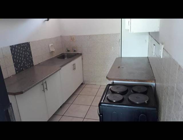3 BEDROOM APARTMENT FOR SALE IN SUNNYSIDE
